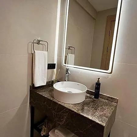 Venzi Ayayorgi-adult Only 15 *