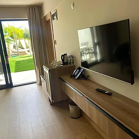 Venzi Ayayorgi-adult Only 15 Hotel