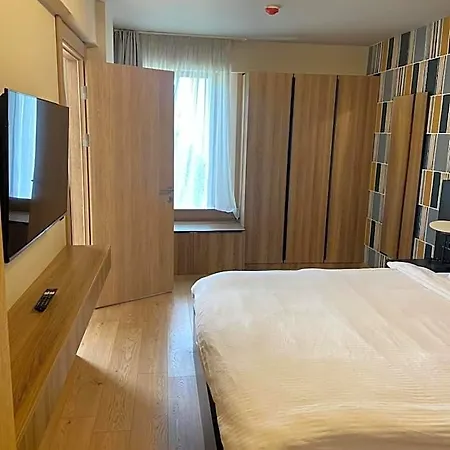 Venzi Ayayorgi-adult Only 15 * Ciftlikkoyu